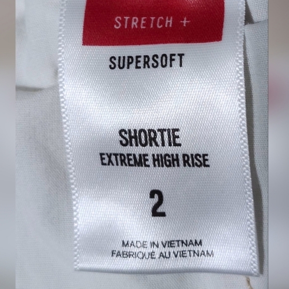 EXPRESS Supersoft Shortie – Extreme High Rise – Size 2. - Picture 7 of 7
